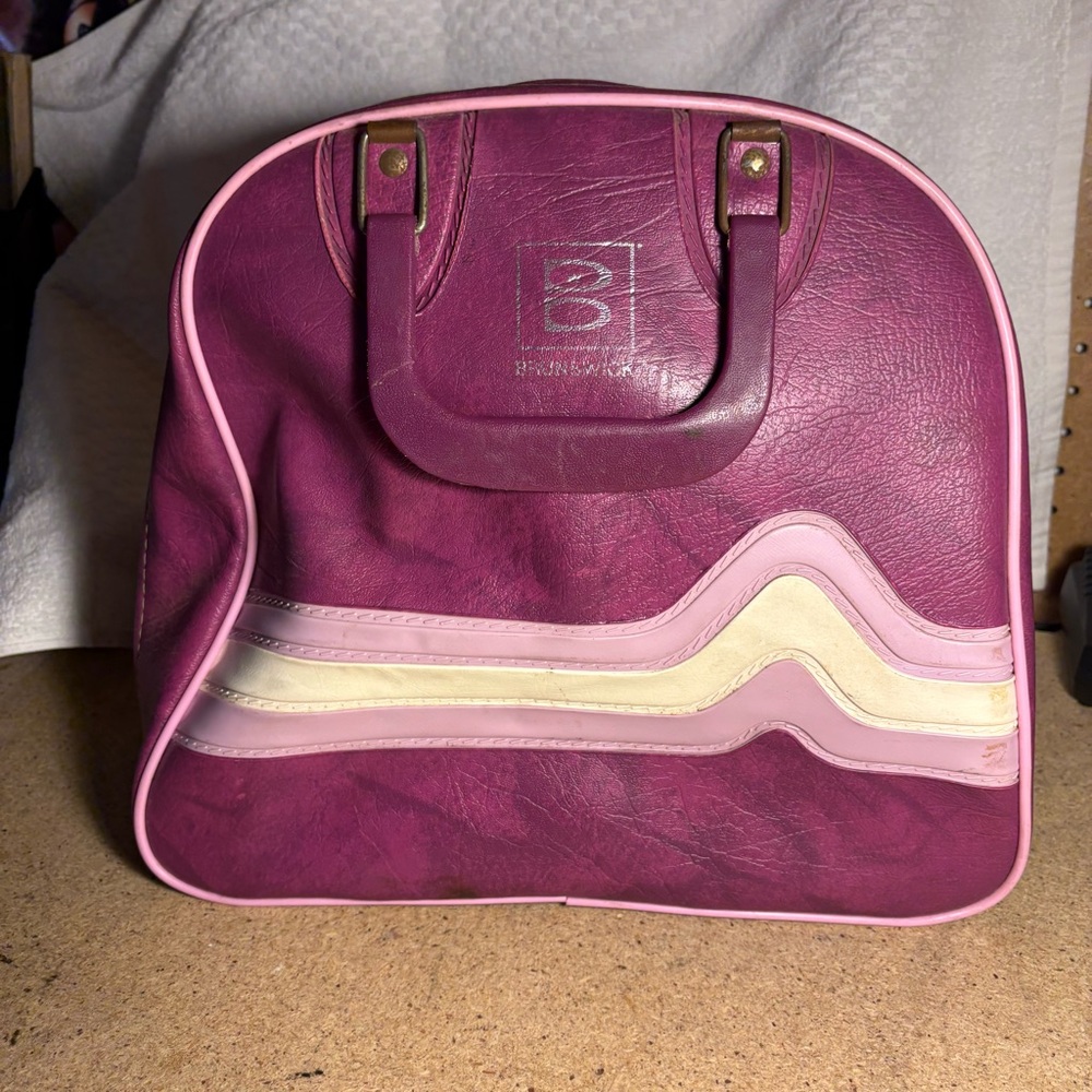 Vintage Brunswick™ Purple Mulberry Plum Bowling Ball Bag Metal Rack.
